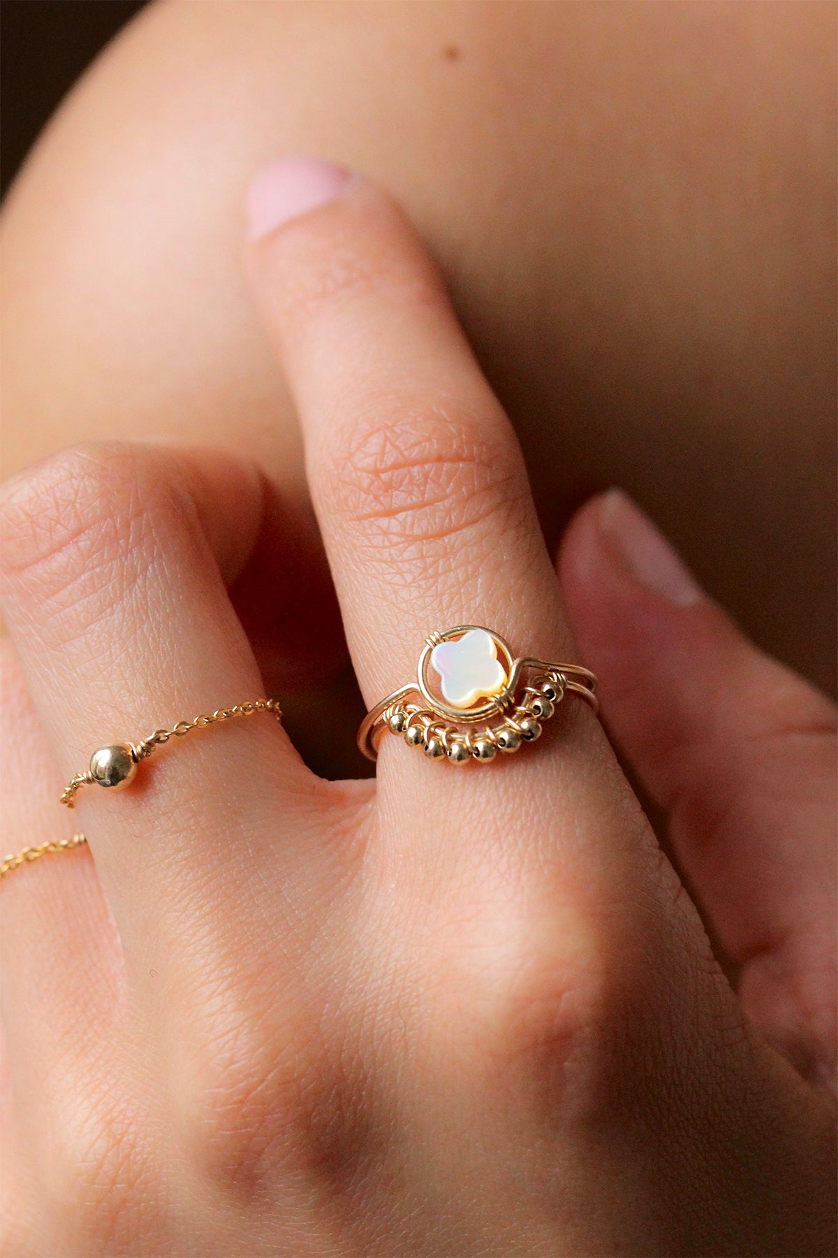 Swan star ring - Mother of pearl