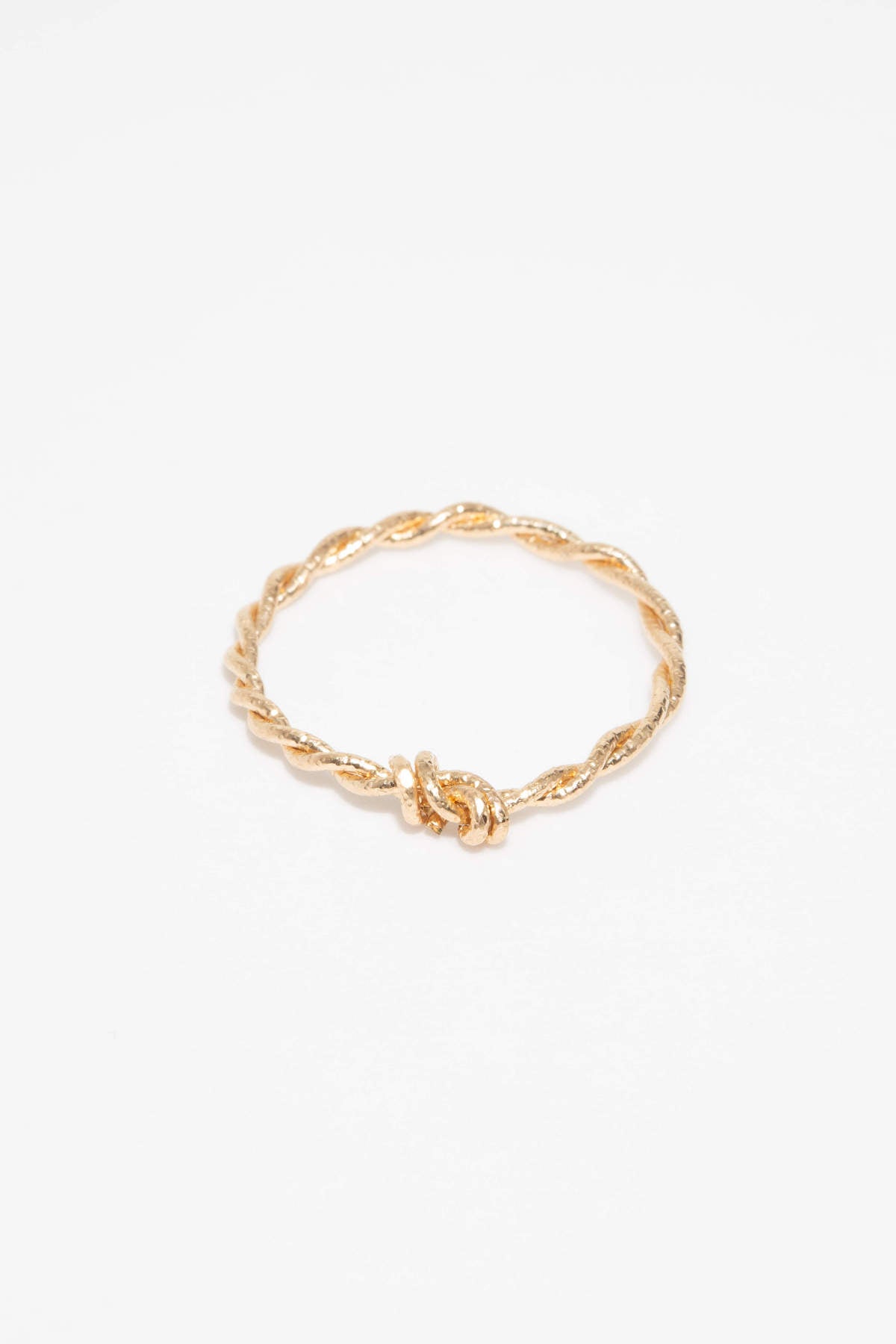 Scintillating Twist Ring