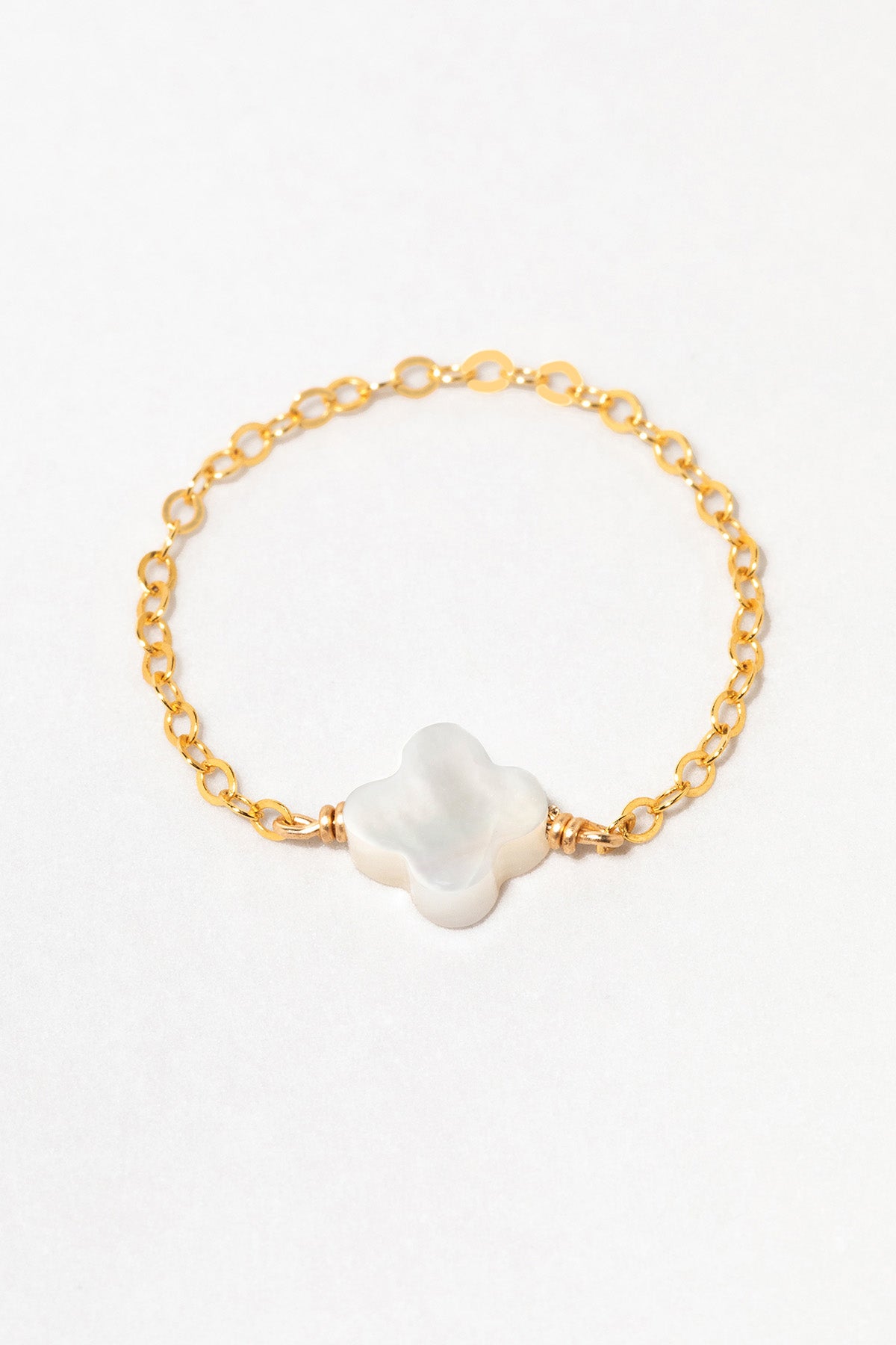 Swan chain ring - Mother of pearl