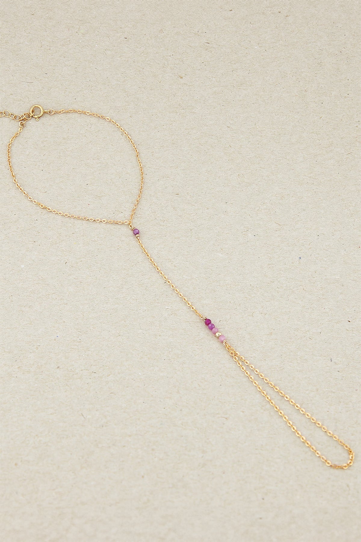 Théa hand jewel - Grenadine