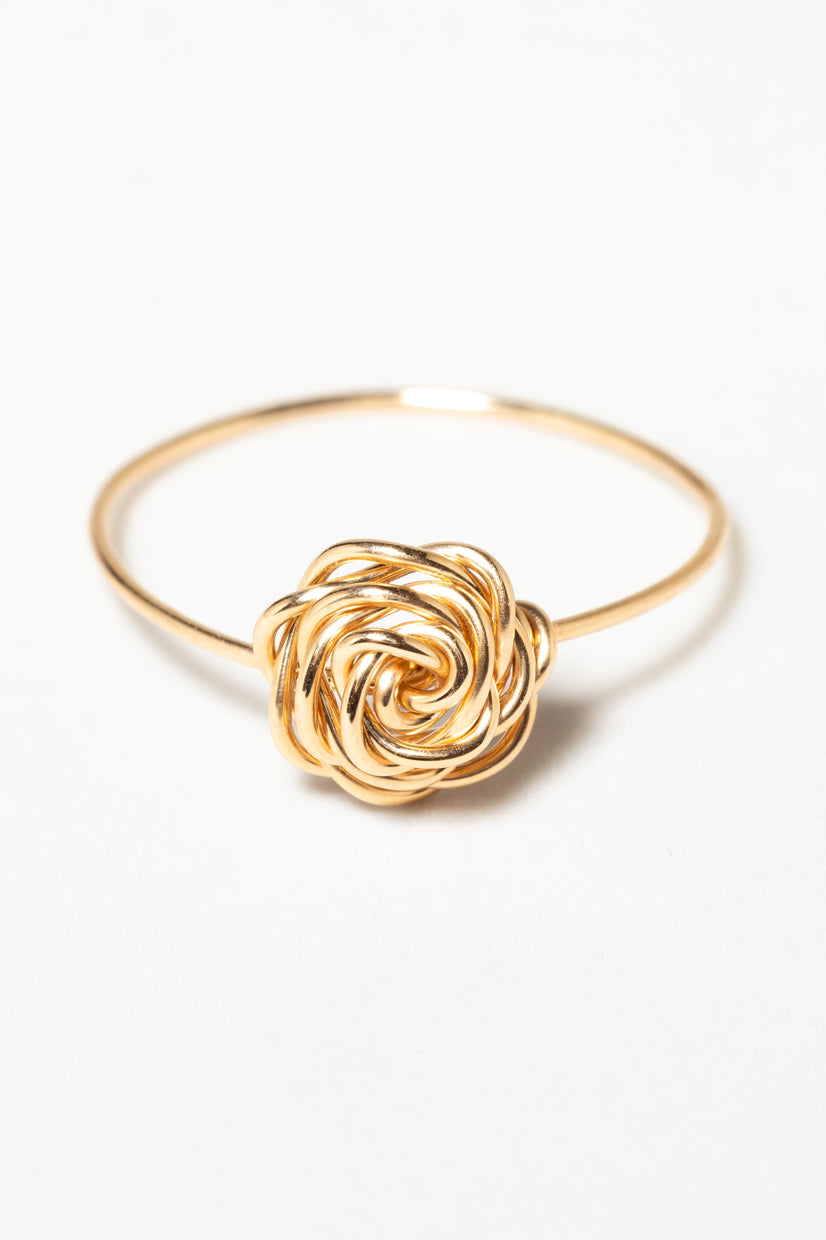 Twisted flower ring