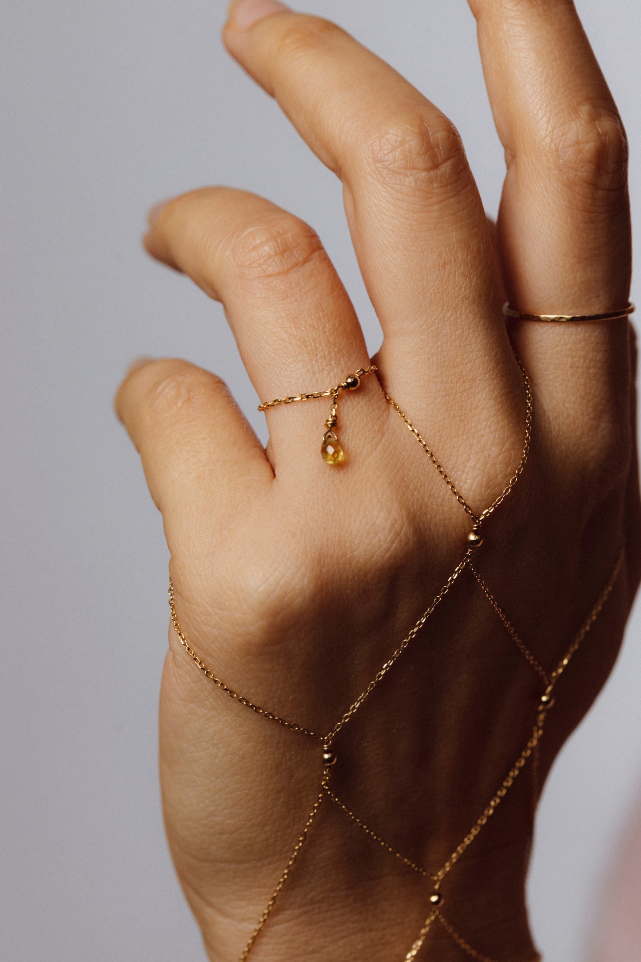Mia Ring – 750‰ Gold – Light Green Sapphire
