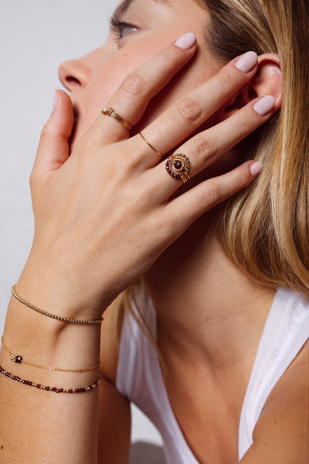 Swan Ring - Garnet