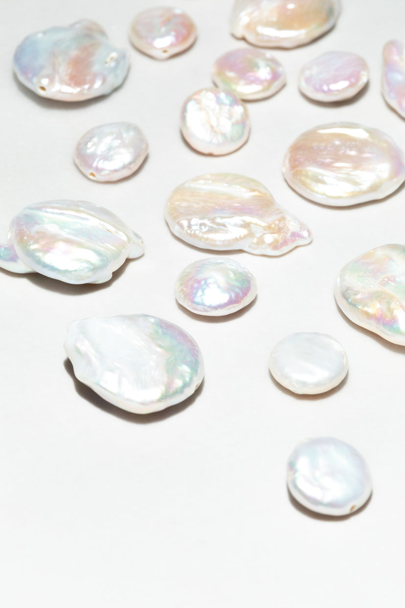 Cowrie necklace - Cultured pearl