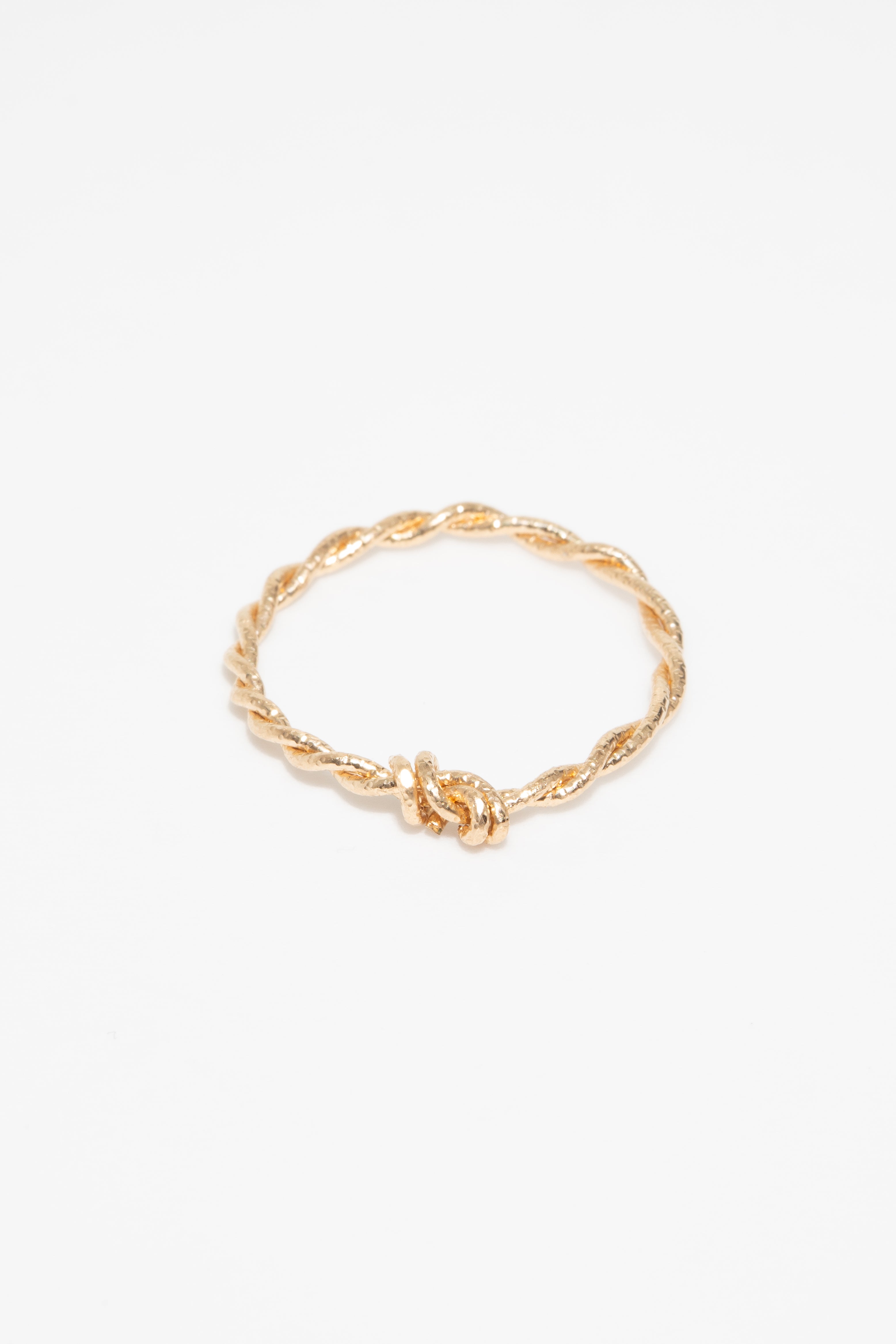 Scintillating Twist Ring