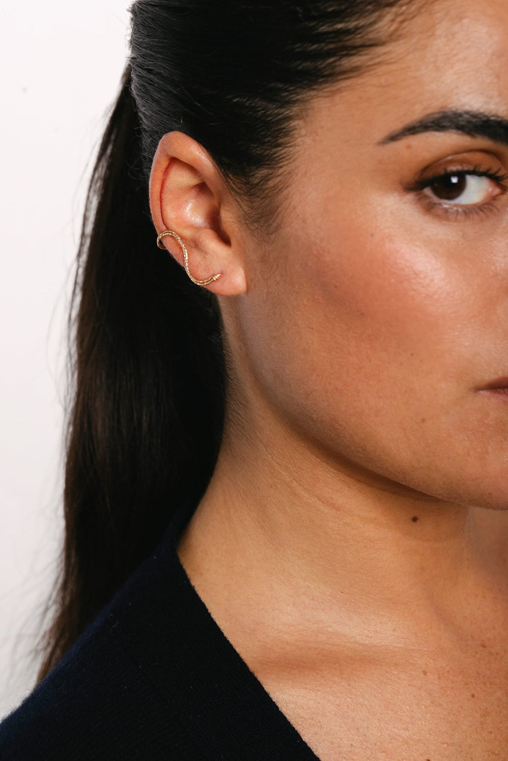 Double gleam ear cuff
