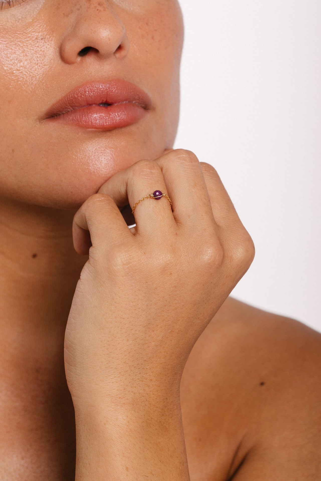 Stella chain ring - Ruby