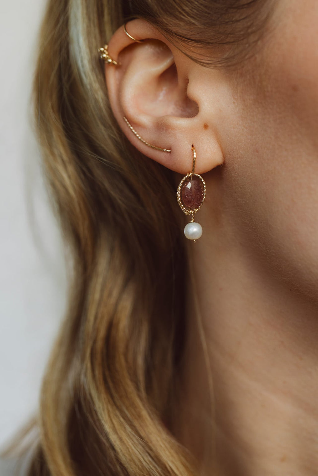 Victoire Earrings - Pink Strawberry Quartz