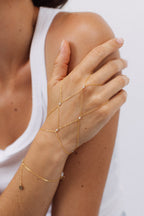Cultured pearl mitten