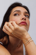 Théa hand jewel - Emerald