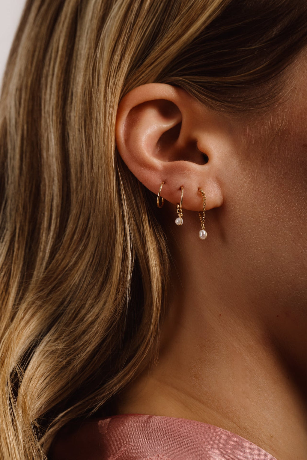 Sia Hoops – 750‰ Gold – Cultured Pearl