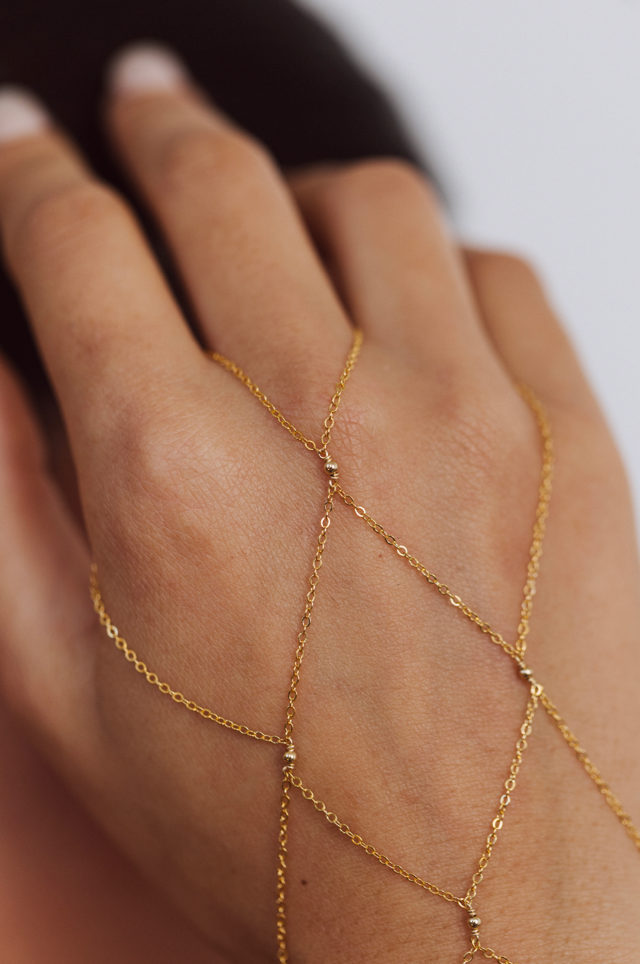 Mitaine hand jewelry