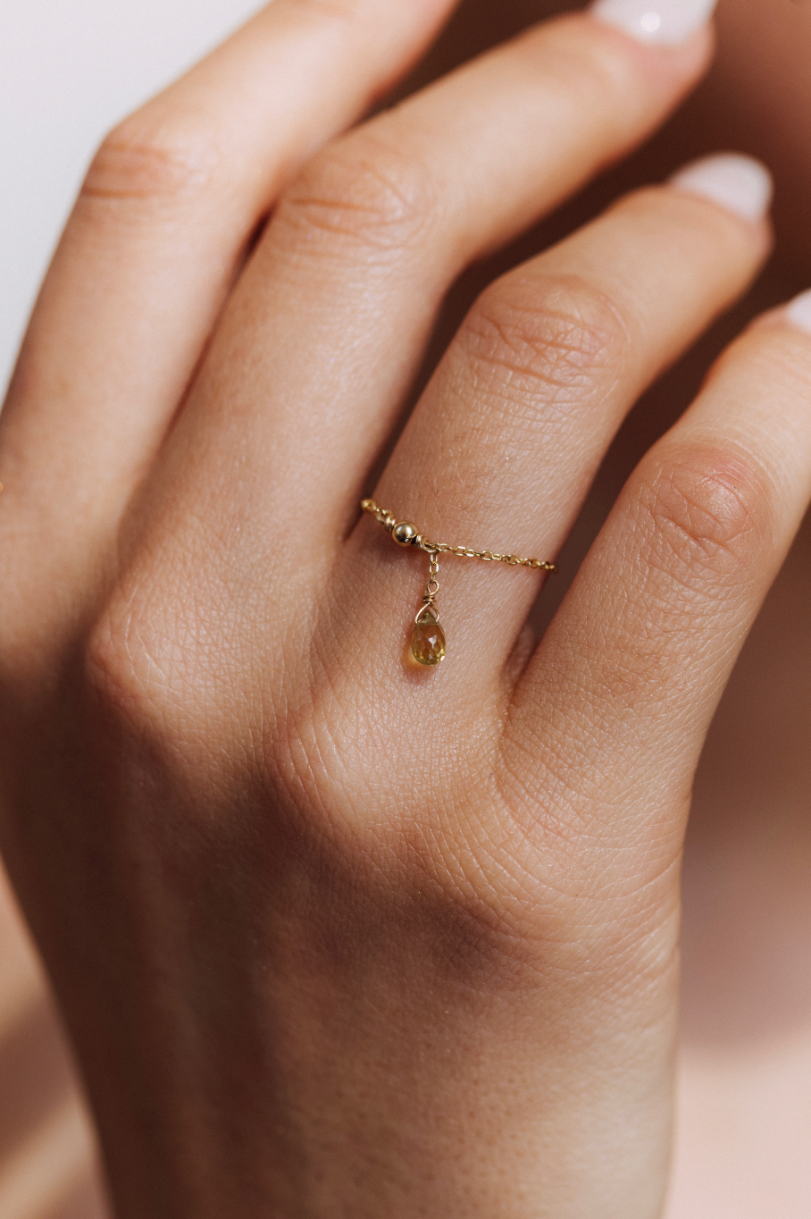 Mia tassel chain ring - 750‰ gold Sapphire of your choice