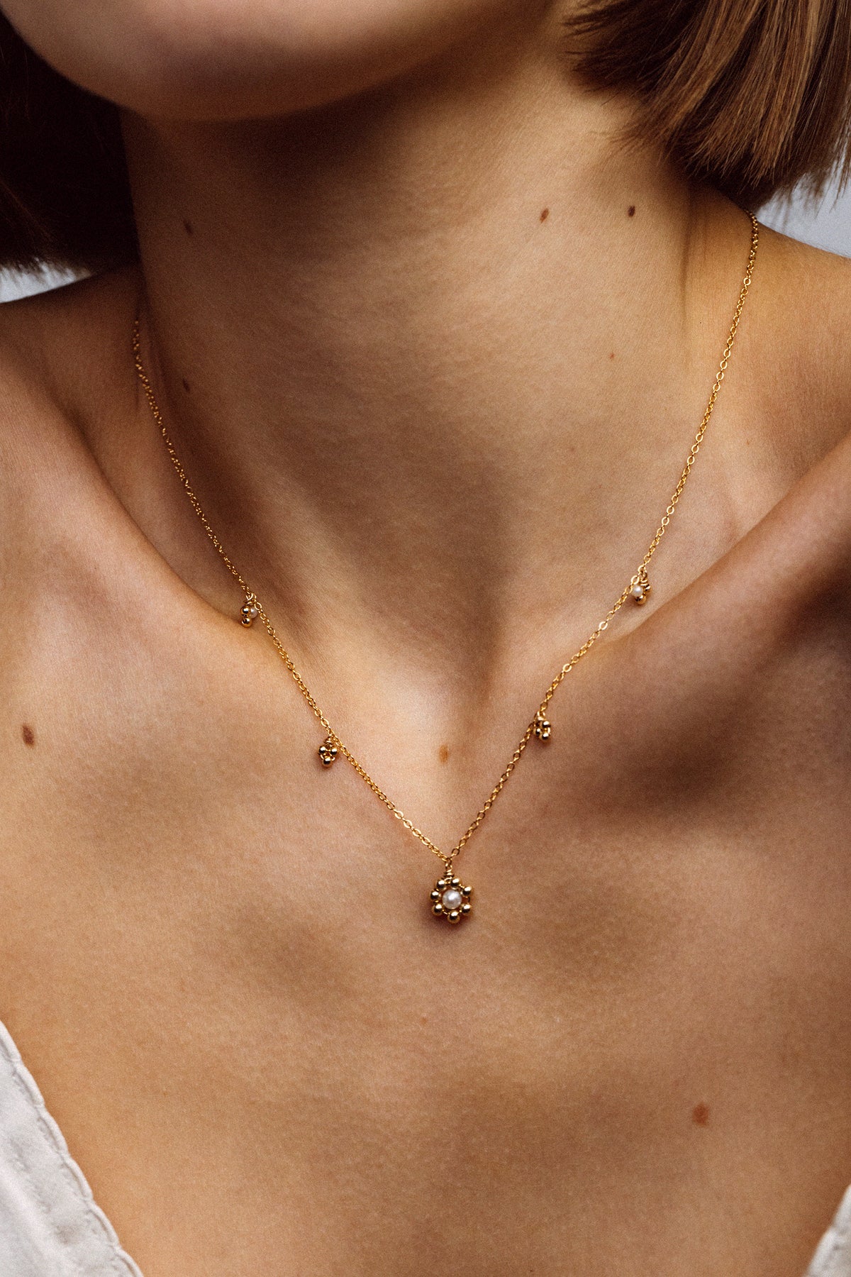 Daisy bell necklace - Cultured pearl