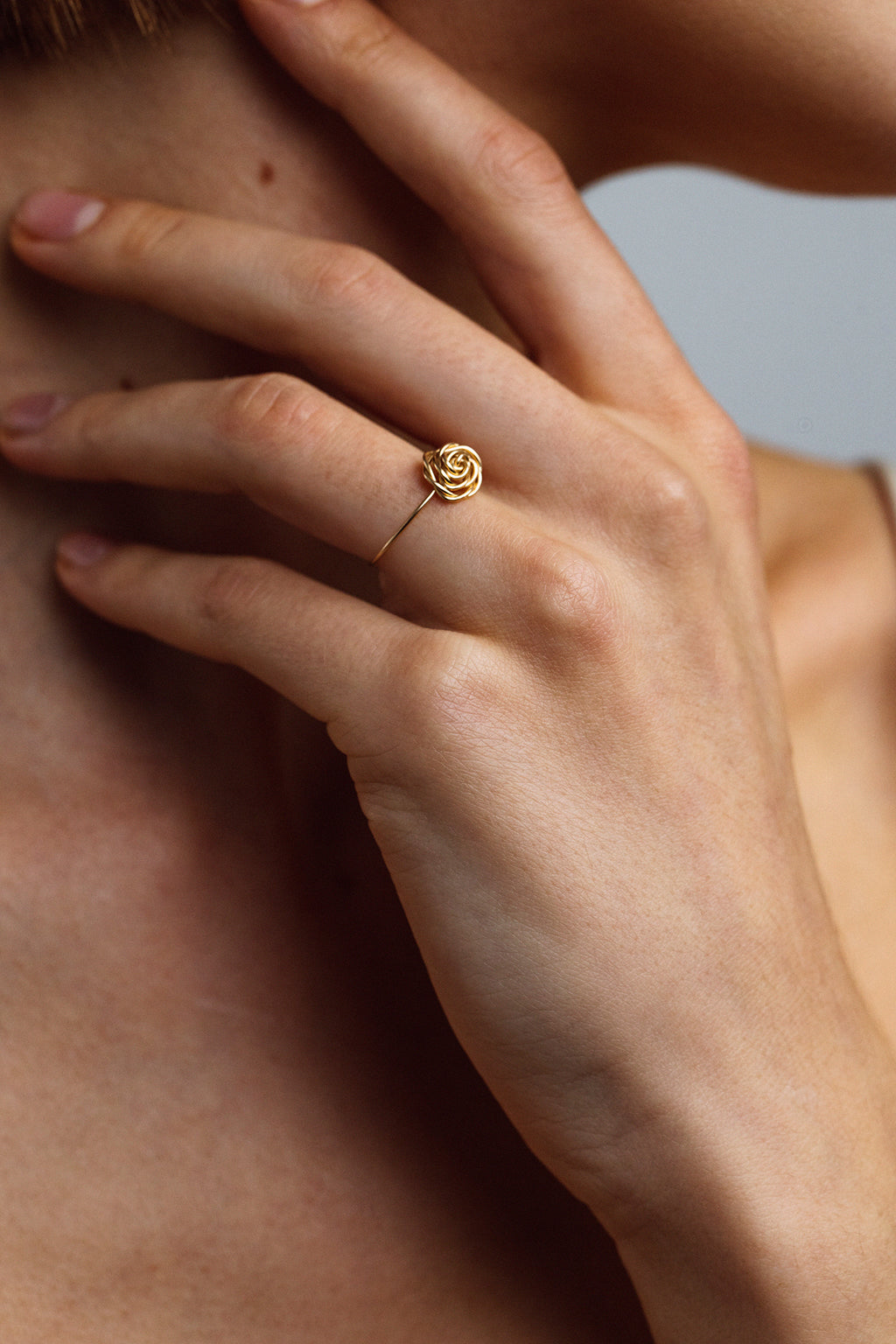 Twisted flower ring