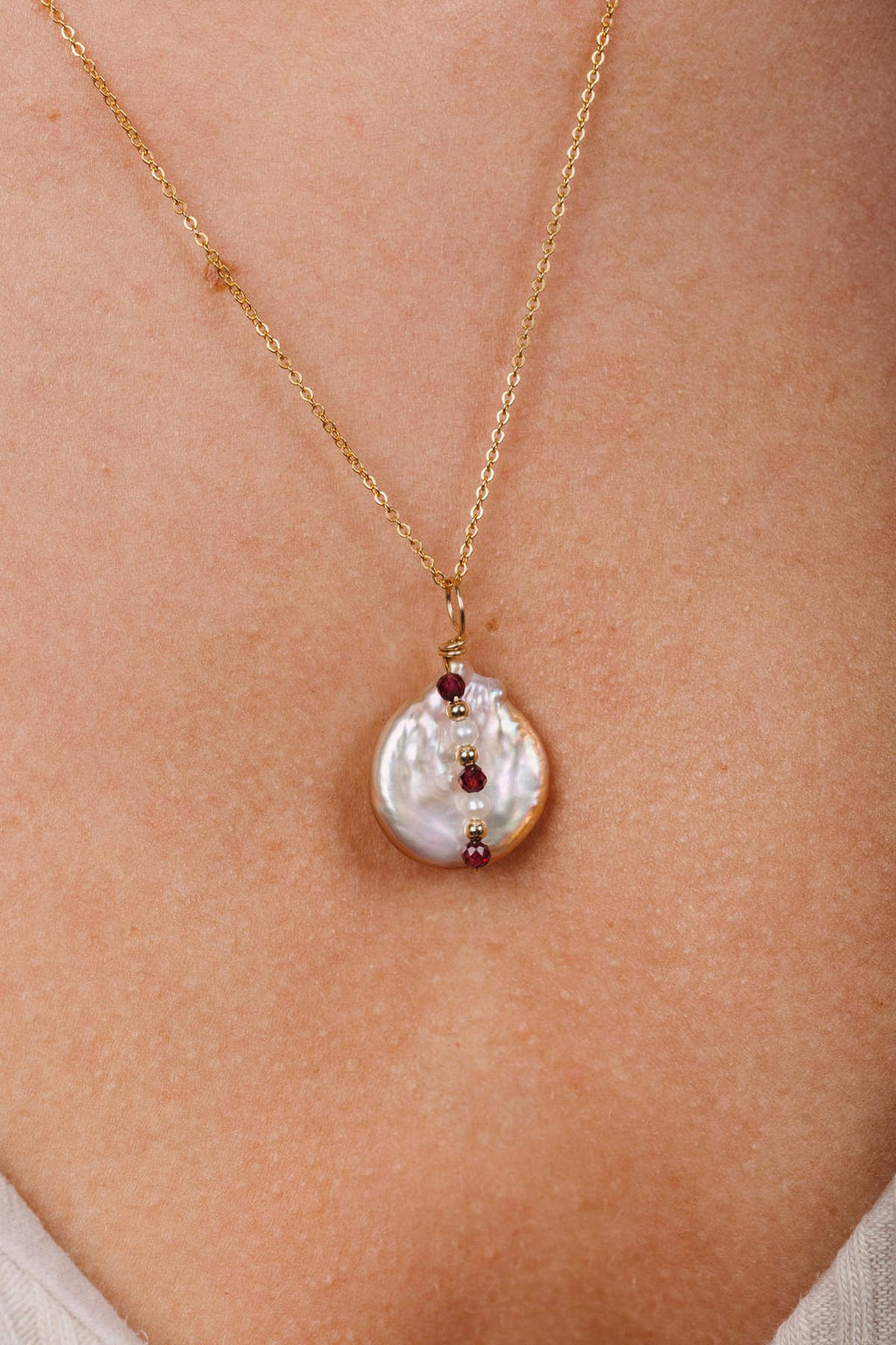 Cowrie Pendant - Chichis