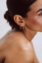 Mia Earring – 750‰ Gold – Dark Pink Sapphire