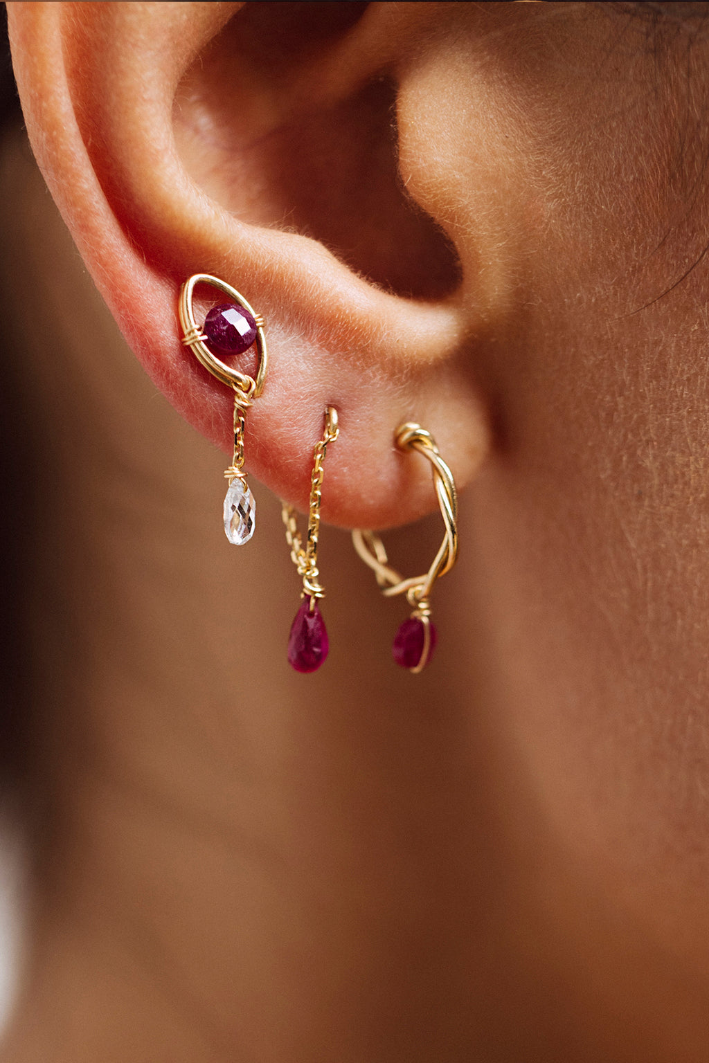 Kamsa tassel climber - Gold 750‰ Ruby