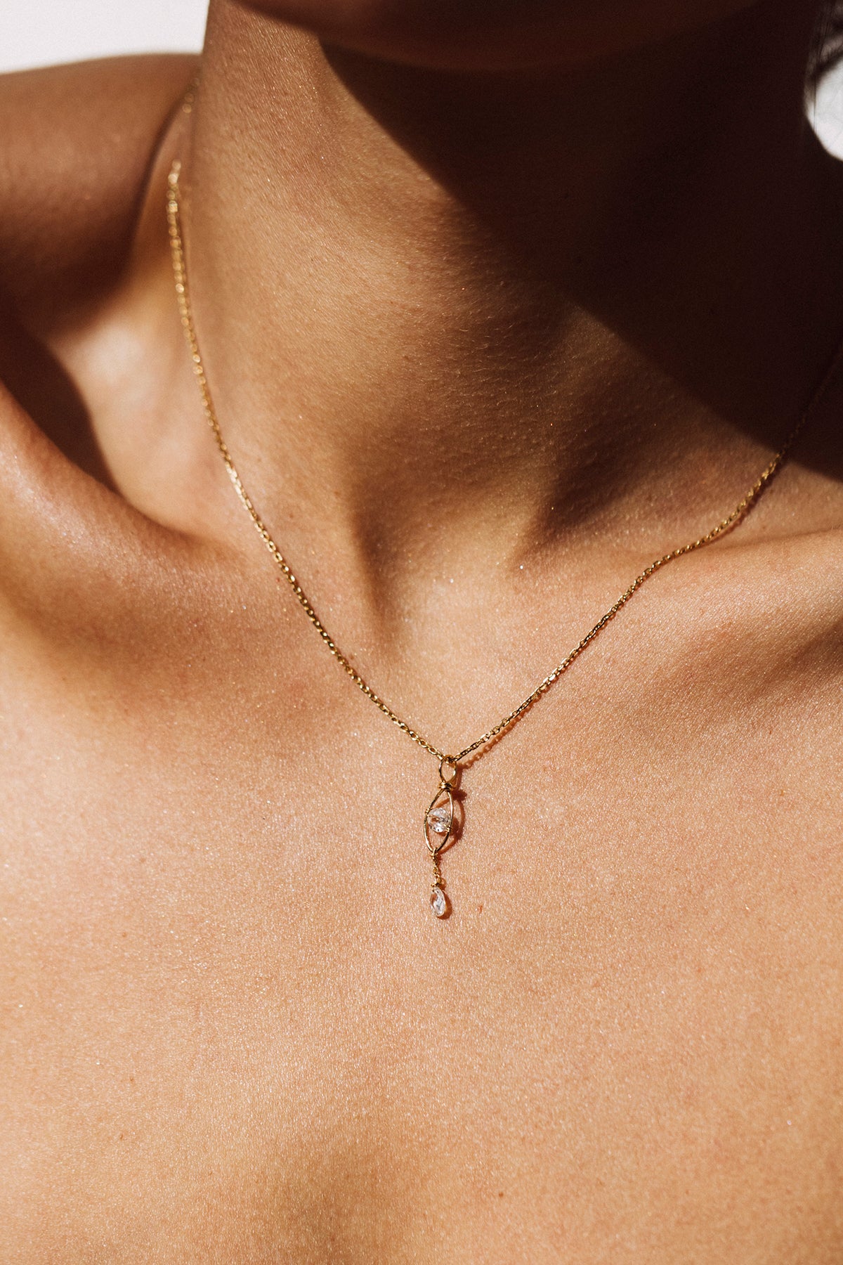 Kamsa Pendant - 750‰ Gold White Diamond