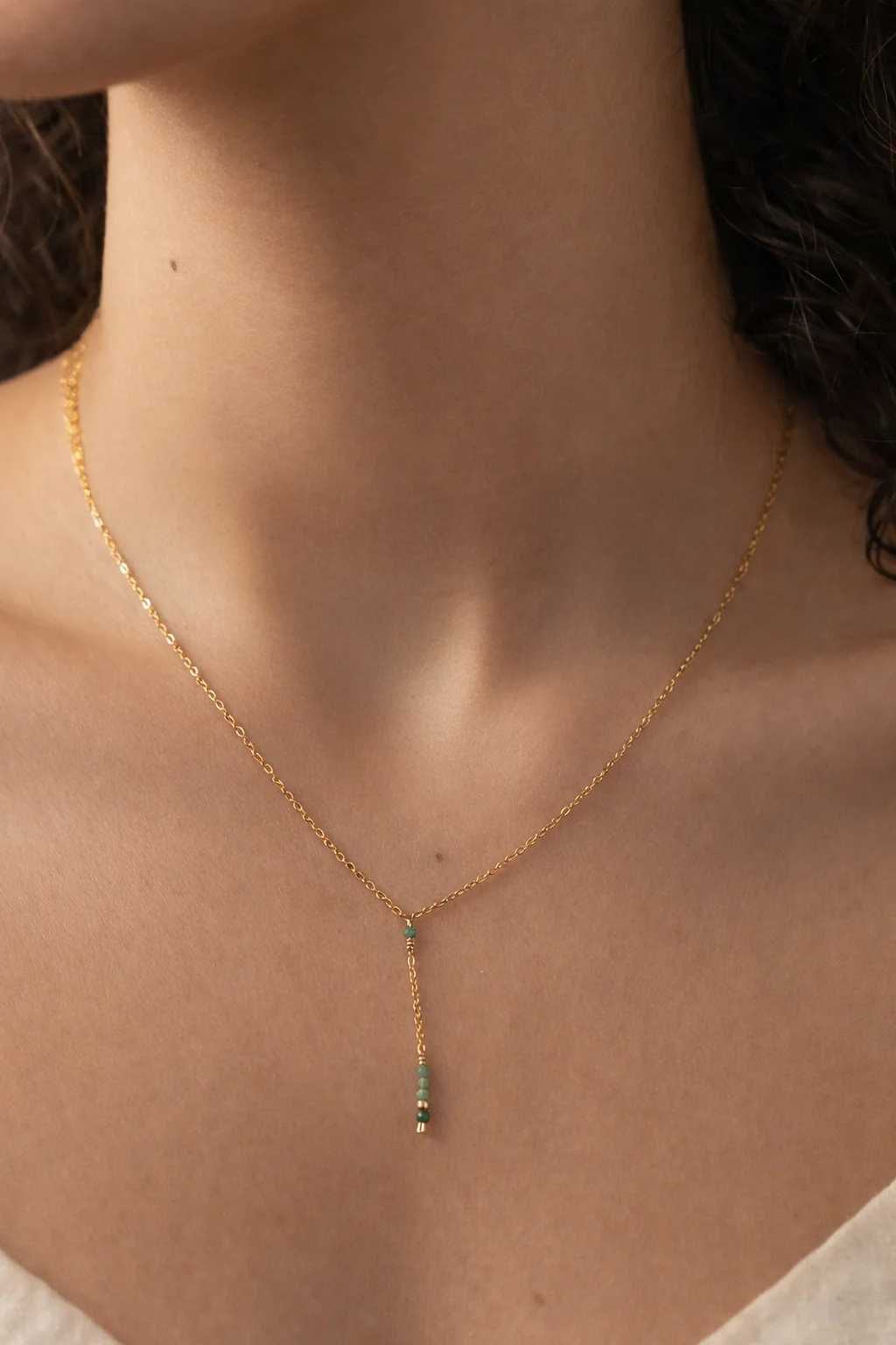 Théa long necklace