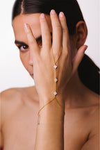 Swan hand jewel - Mother of pearl