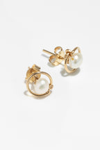 Iris Studs – 750‰ Gold – Cultured Pearl