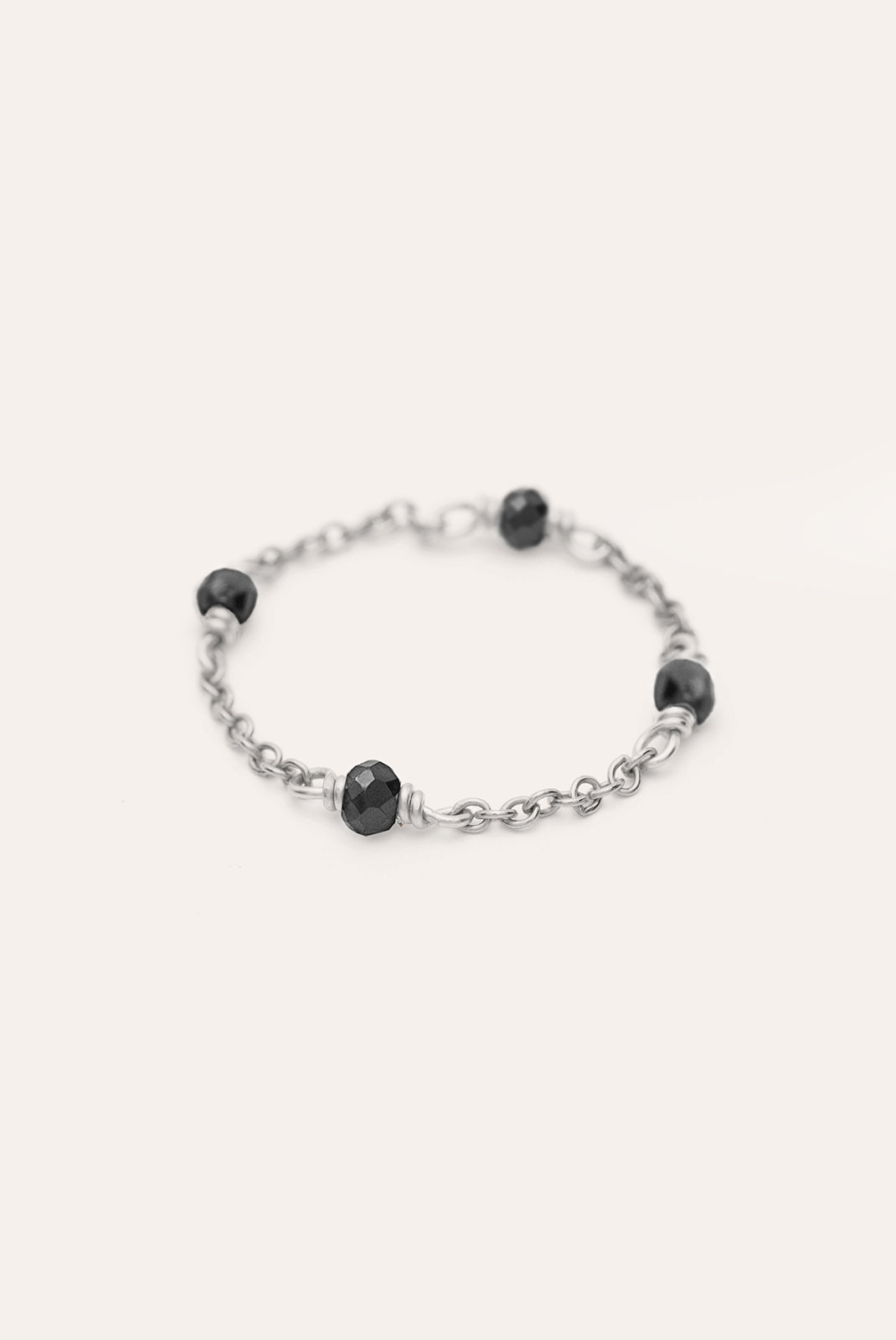 Satellite chain ring - faceted stones