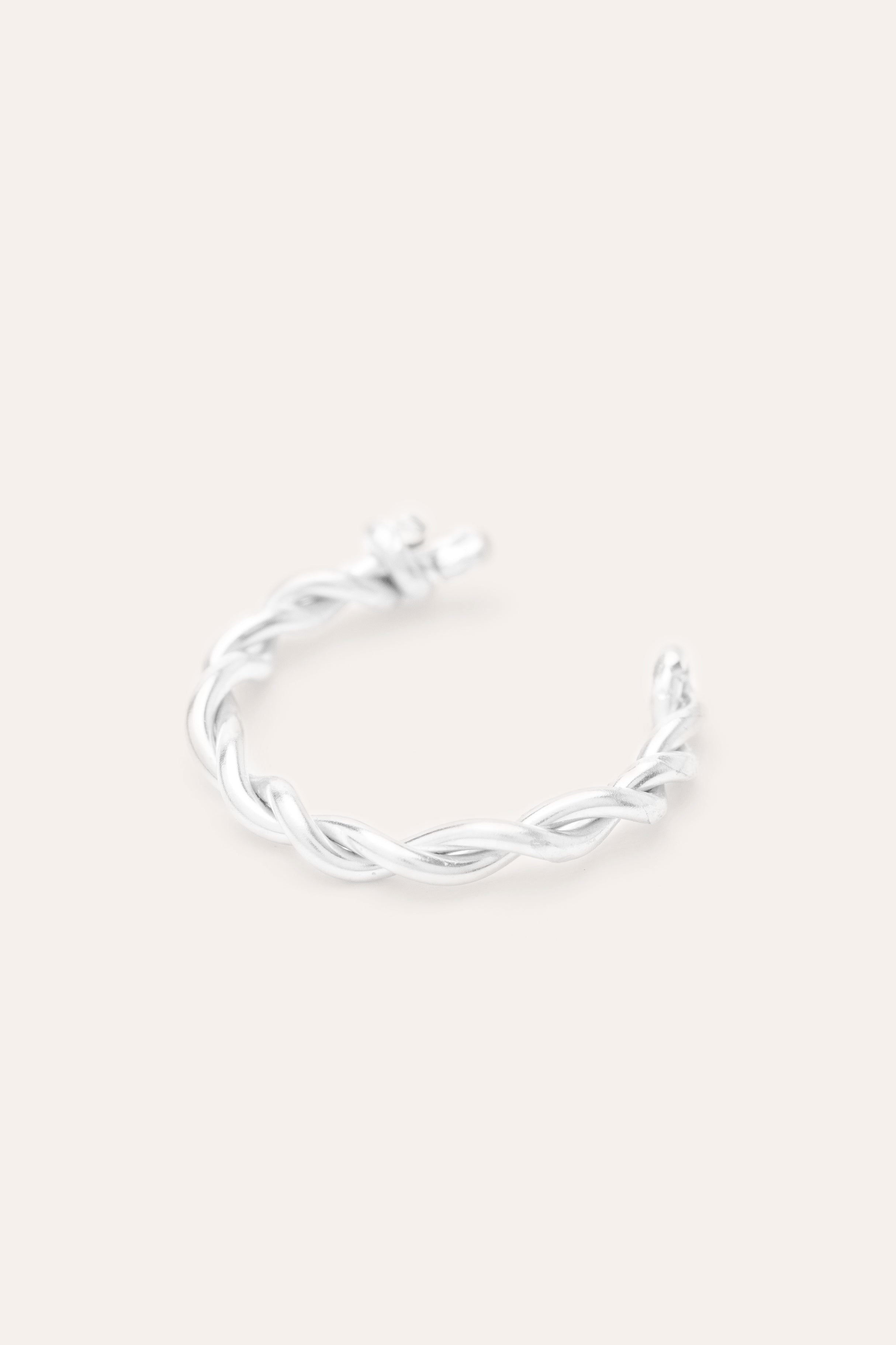 Fake Twist Piercing